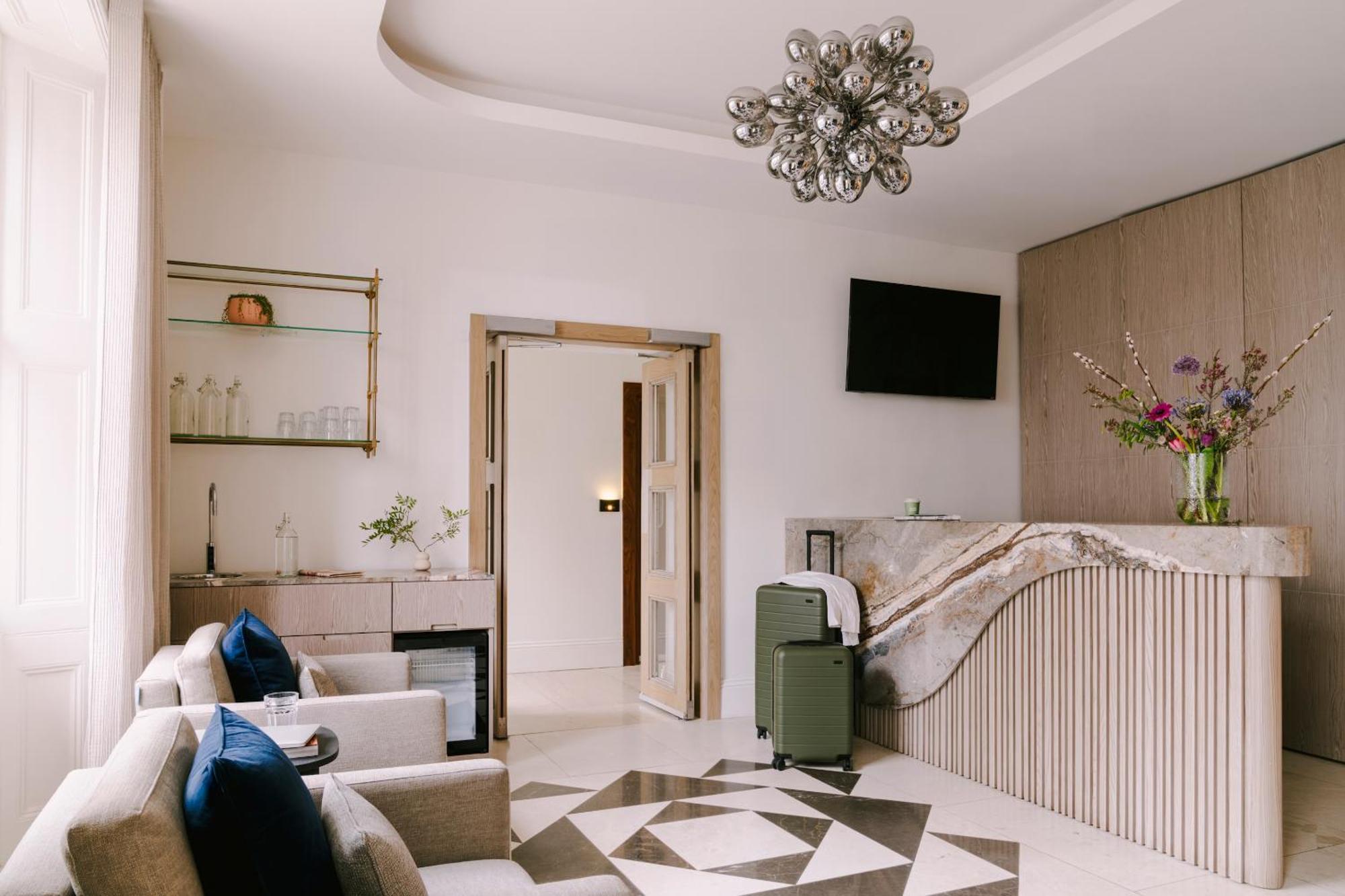 Sonder The Voyage Hotel London Exterior photo